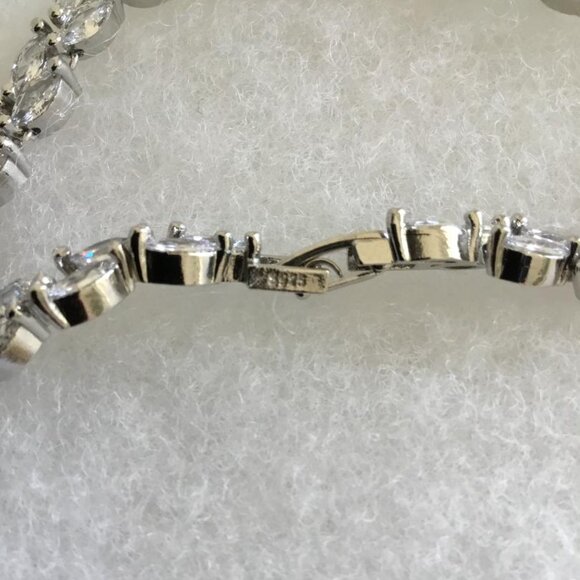 Sterling Silver S925 Tennis Bracelet with Brilliant Marquise Cut Crystals NWOT - Picture 2 of 3